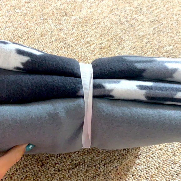 DIY Blanket - Picture 2 of 3